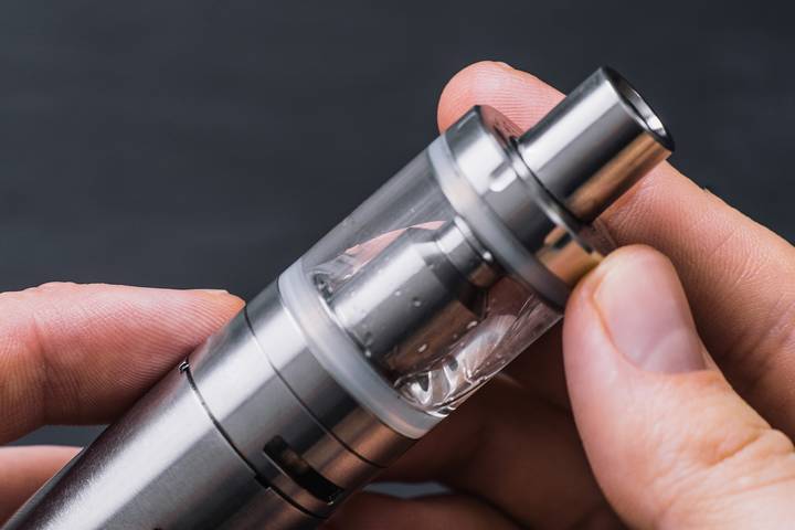 How to Refill a Vape Juice By Yourself Easily